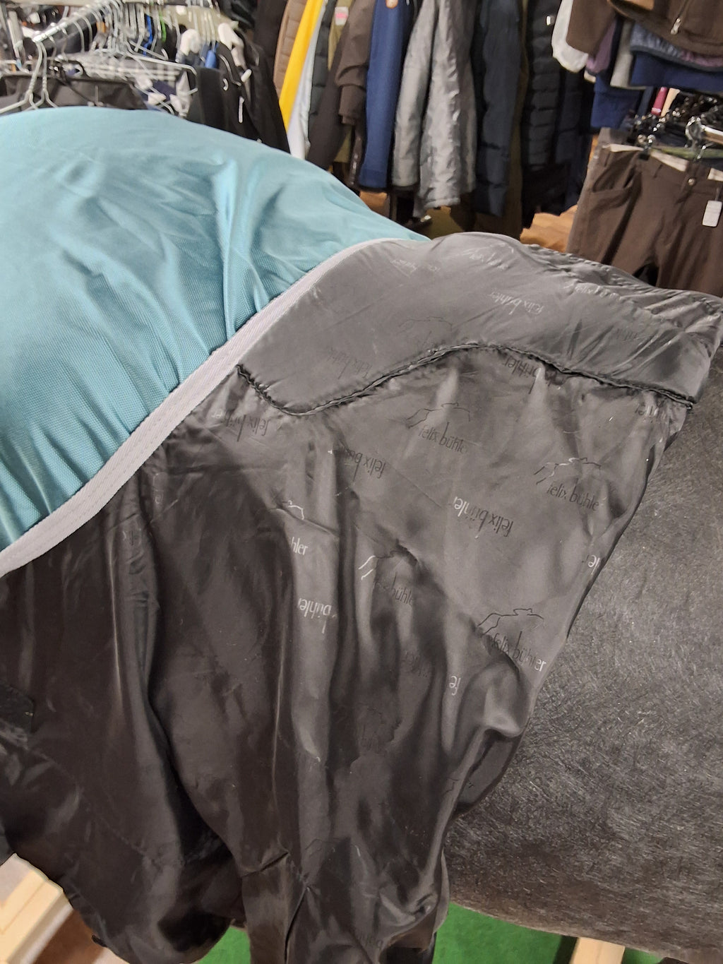 Felix Bühler Regendecke