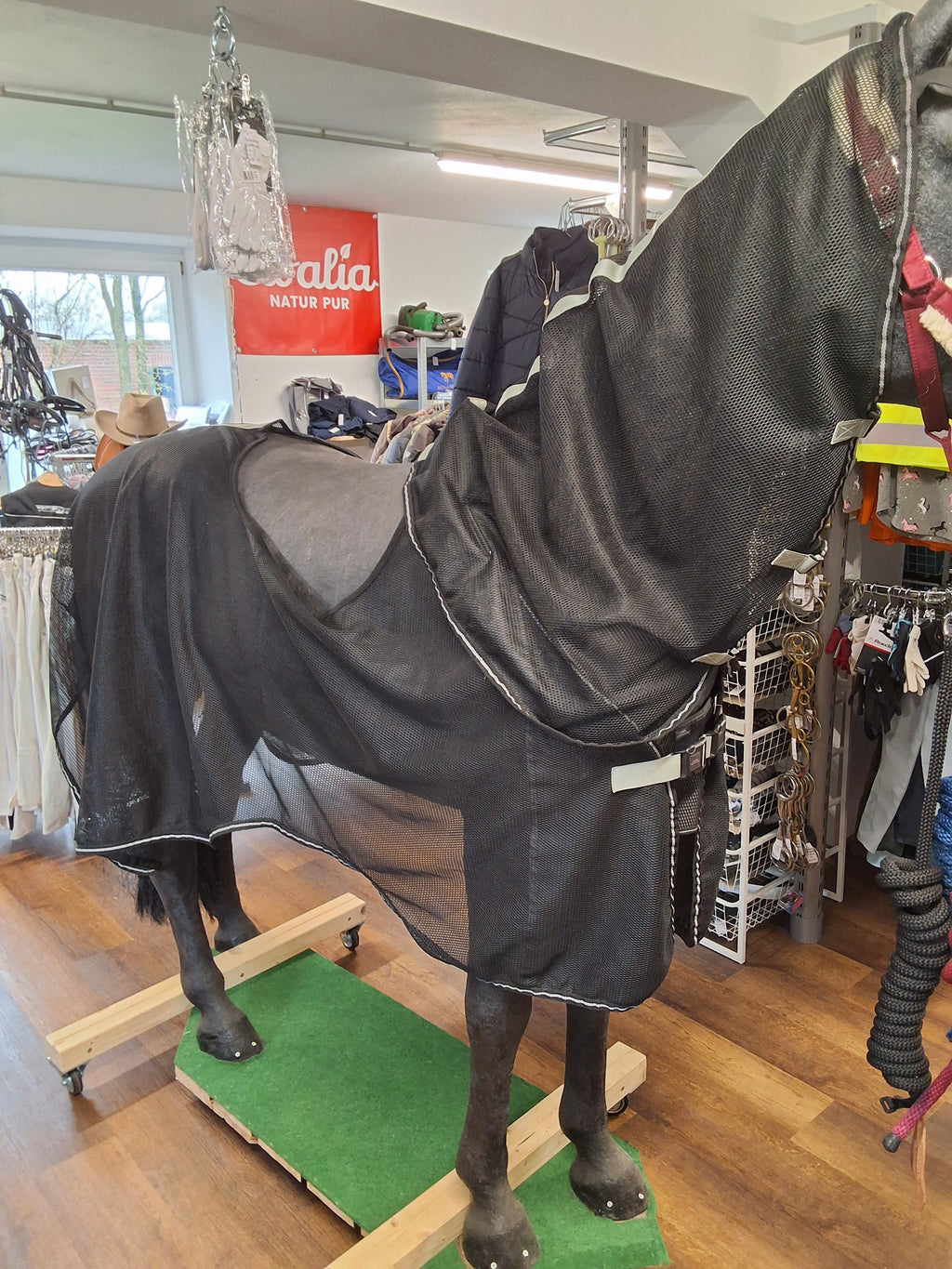 Equine-Microtec Fliegenausreitdecke