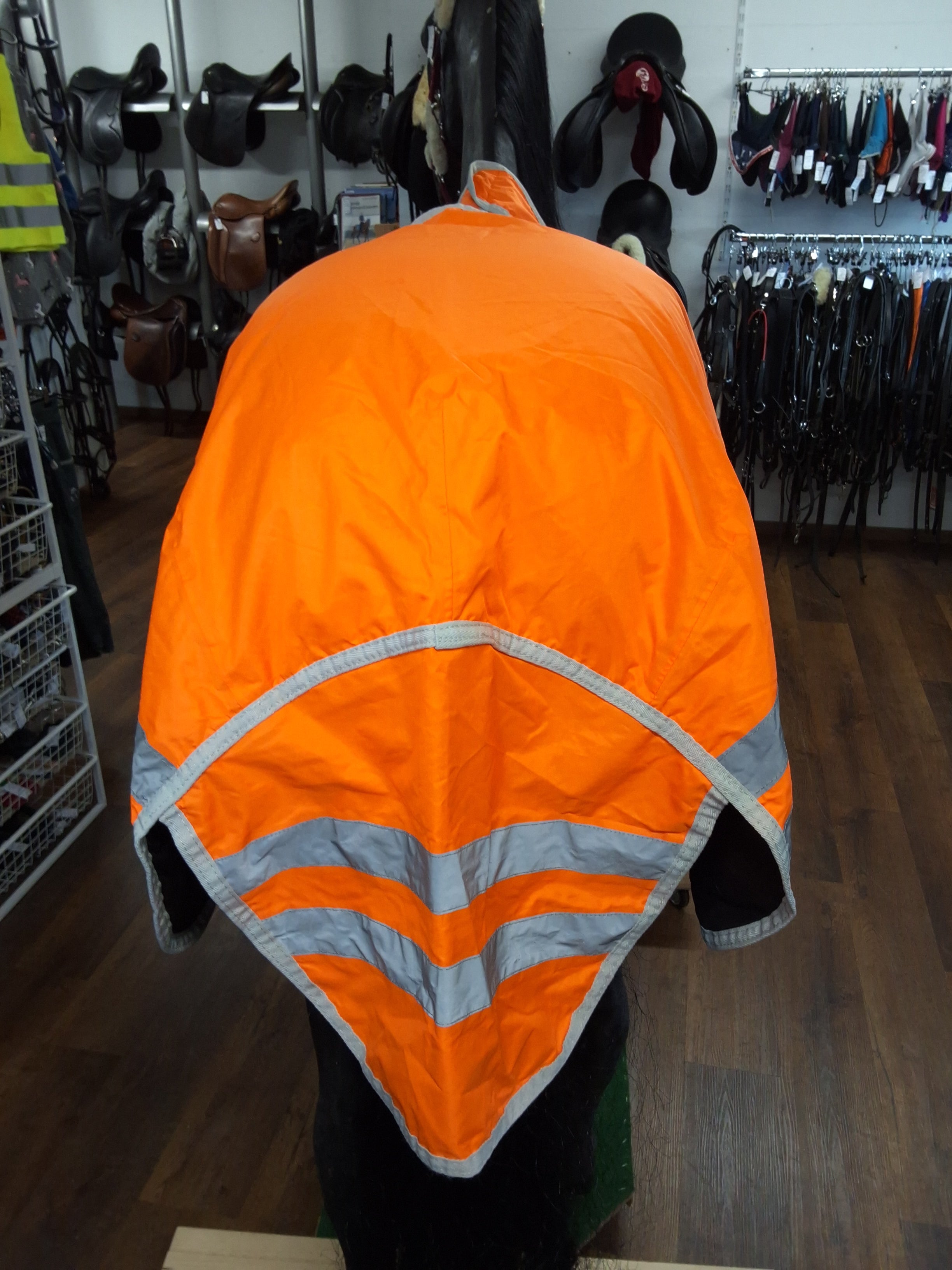 Unbekannte Reflektorausreitdecke