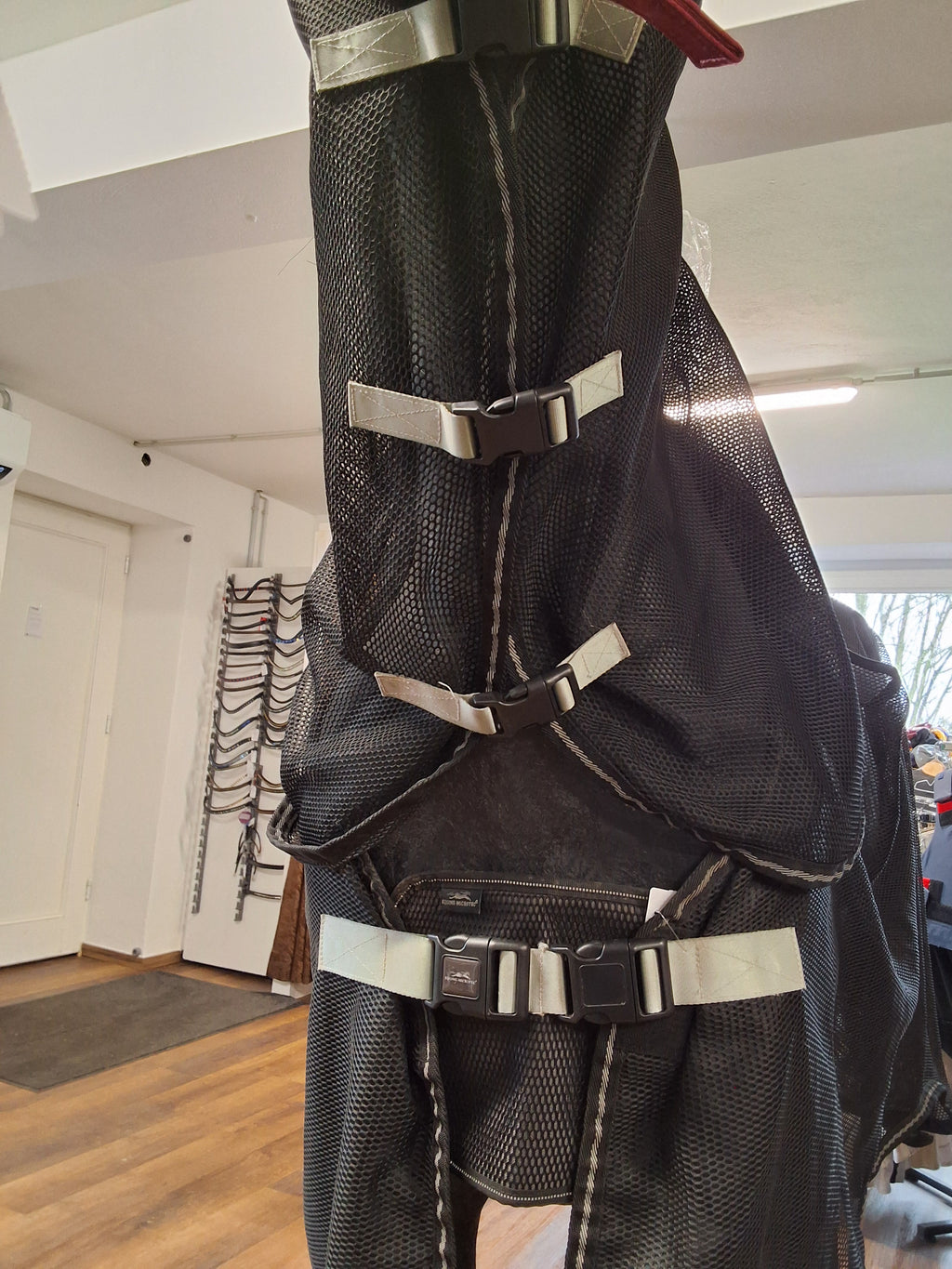 Equine-Microtec Fliegenausreitdecke
