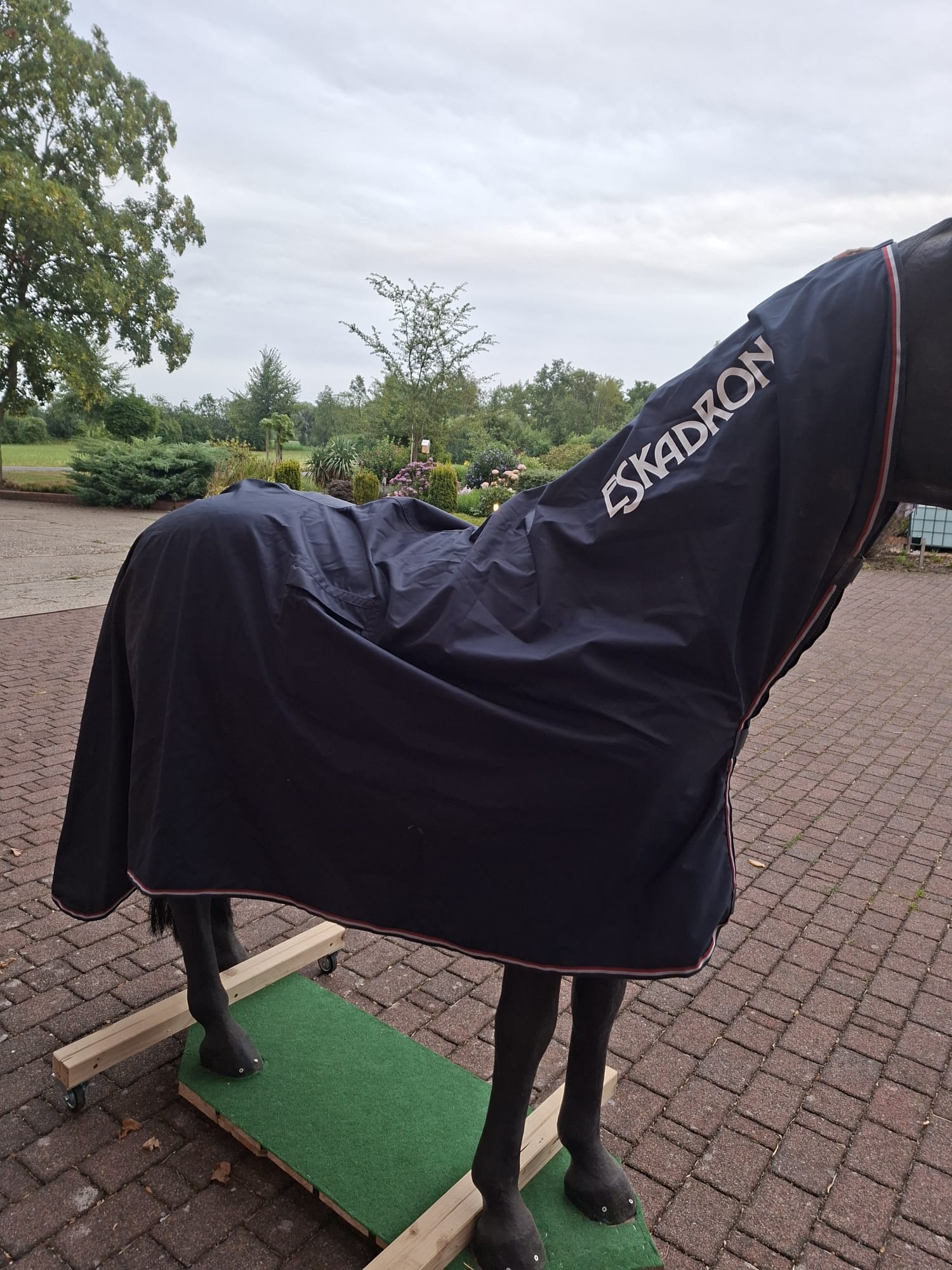 Eskadron Regendecke Zipneck plus Hals