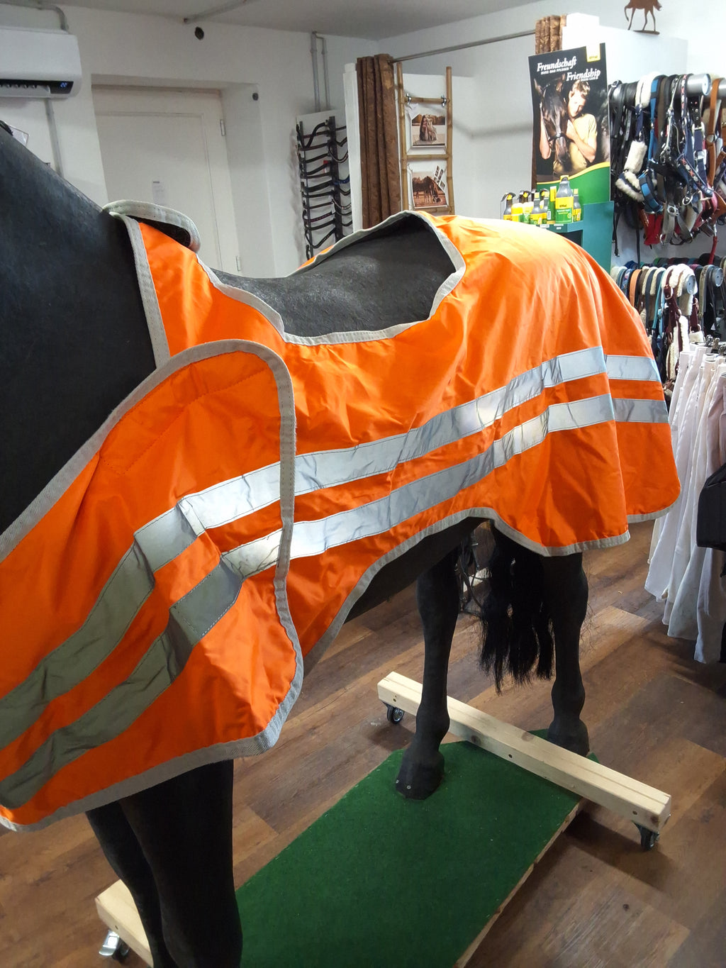 Unbekannte Reflektorausreitdecke