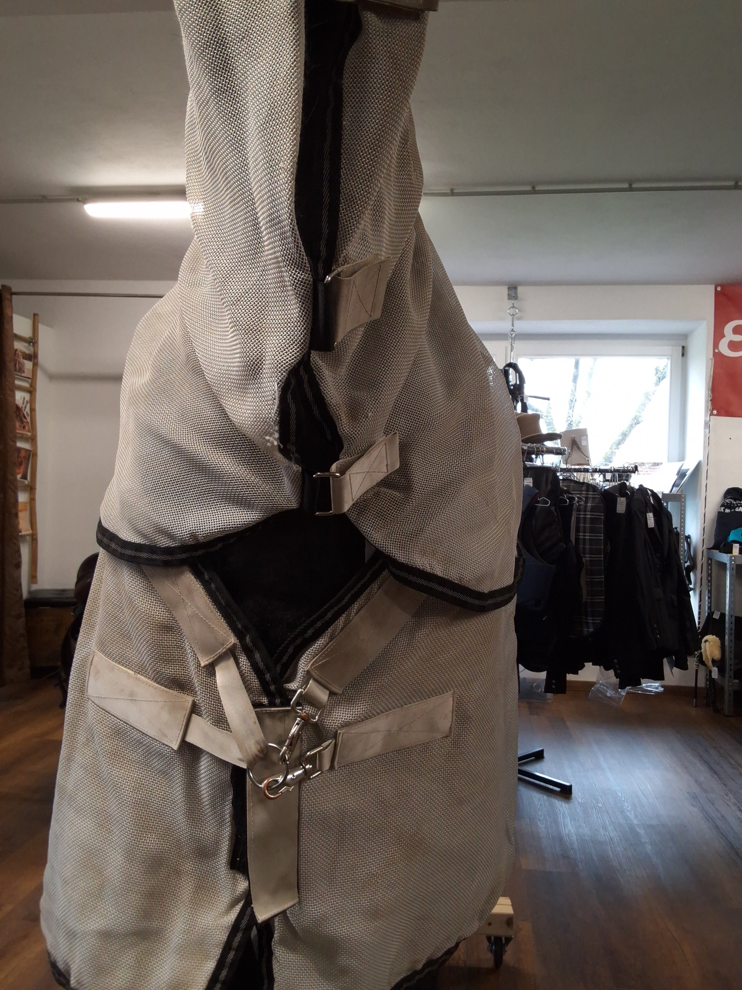 Equine-Microtec Fliegendecke
